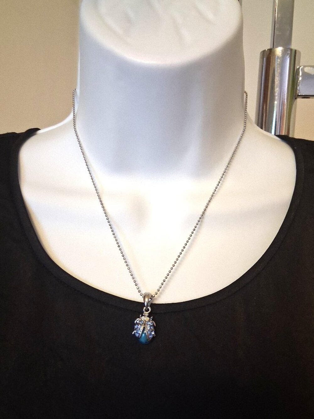 Vintage Artistic Ladybug Pendant Blue Austrian Crystal Silver-Plated Necklace